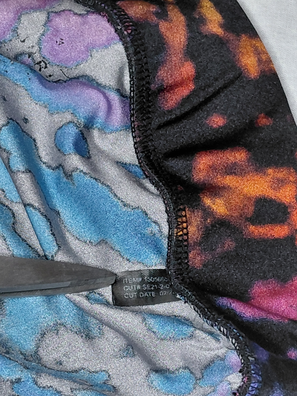 torrid Crop Black Multicolor Rainbow Tie-Dye Stretch Spandex Nylon Leggings - Picture 7 of 14